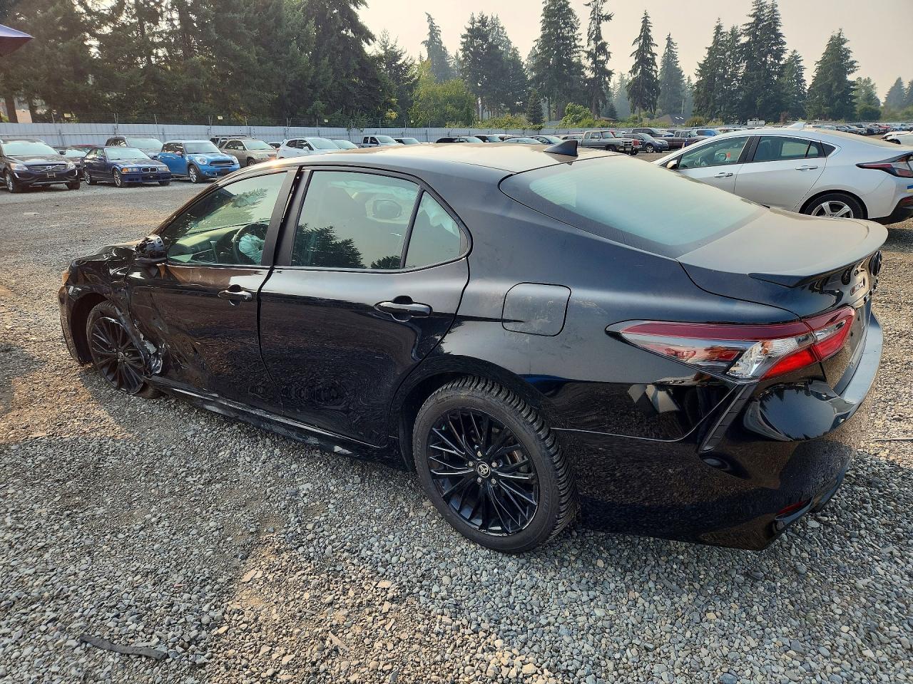 2021 TOYOTA CAMRY SE NIGHTSHADE — снимка 2