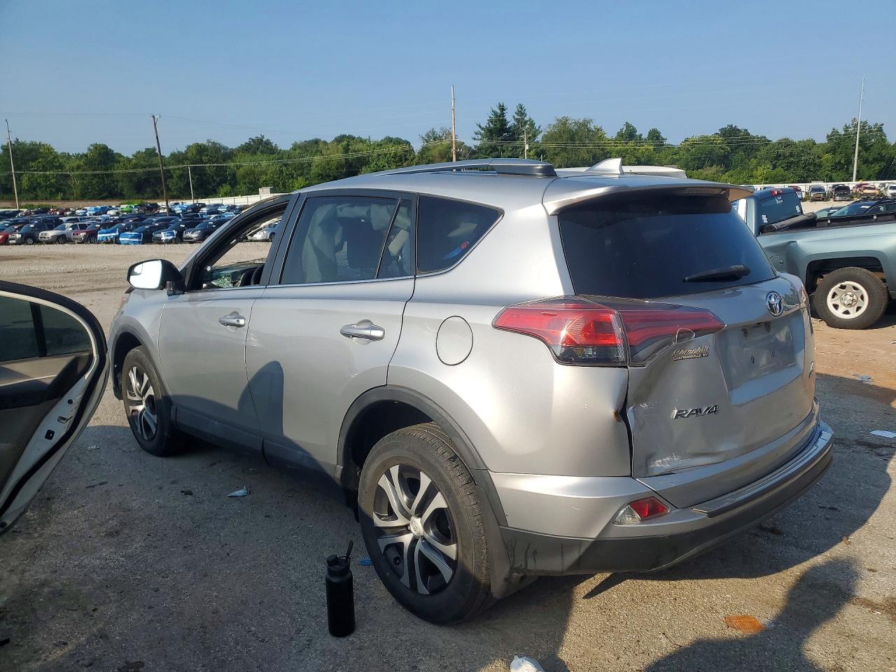 2018 TOYOTA RAV4 LE — снимка 2