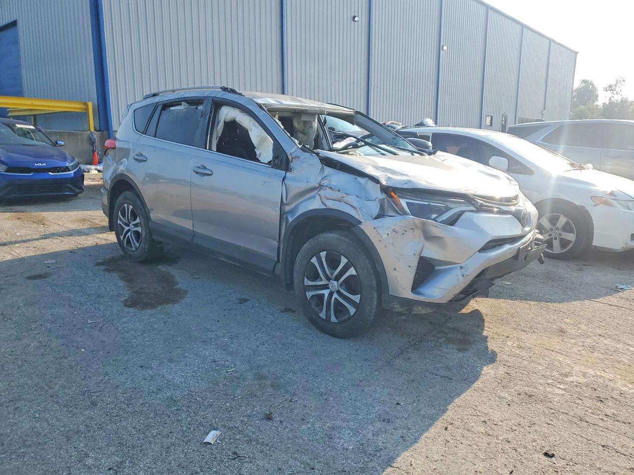 2018 TOYOTA RAV4 LE — снимка 4