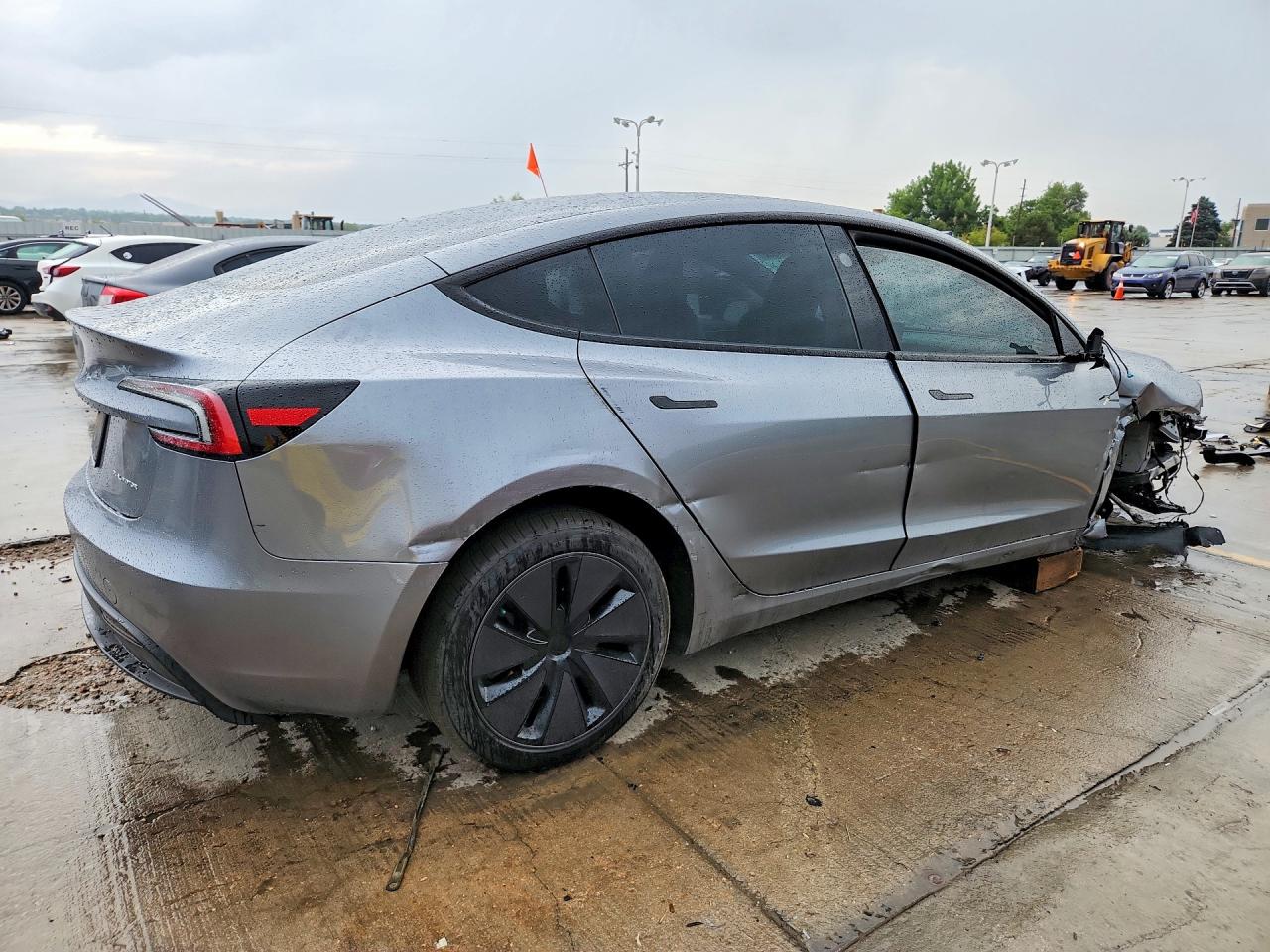 2025 TESLA MODEL 3 — снимка 3