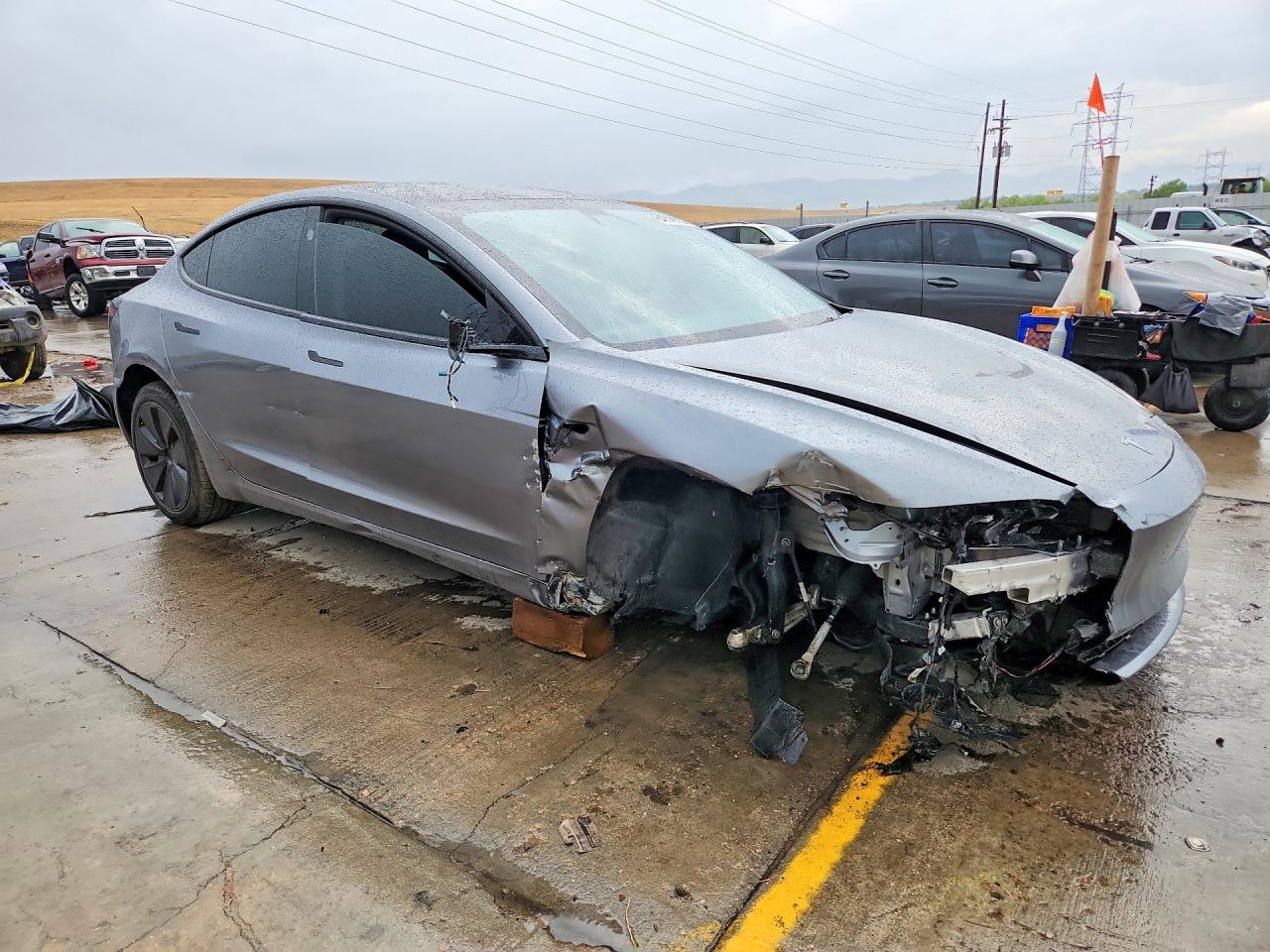 2025 TESLA MODEL 3 — снимка 4
