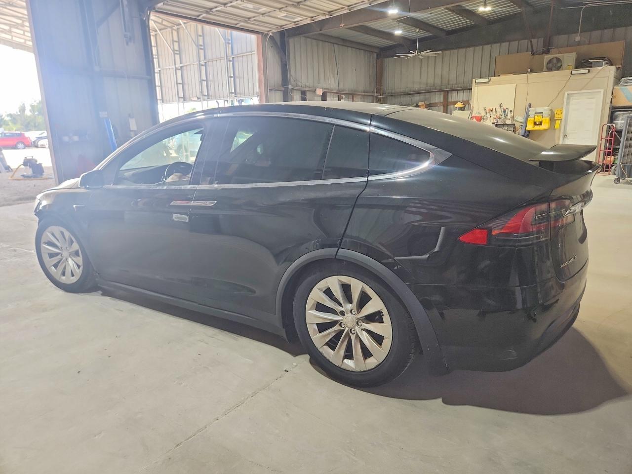 2017 TESLA MODEL X — снимка 2