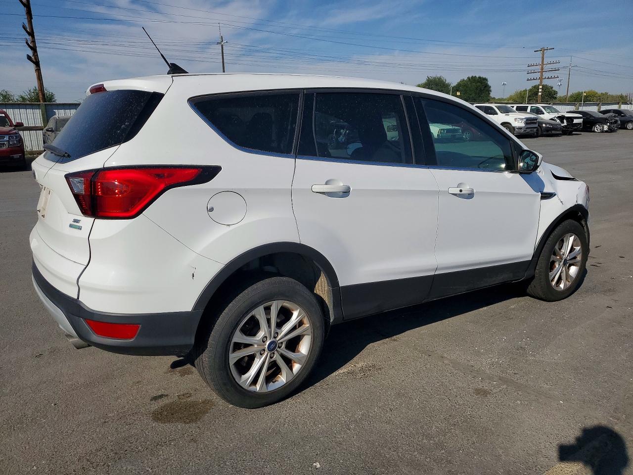 2019 FORD ESCAPE SE — снимка 3