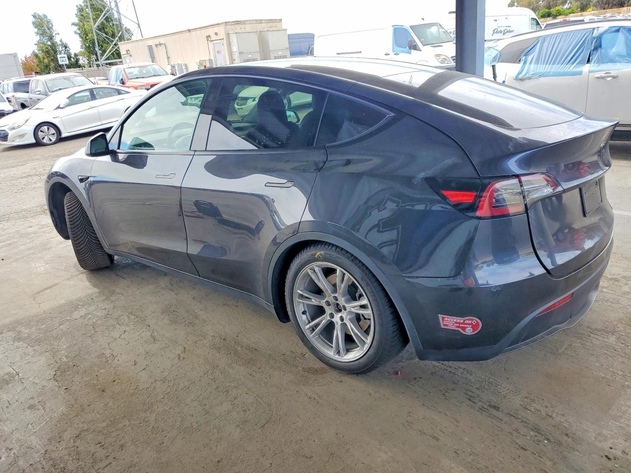 2024 TESLA MODEL Y — снимка 2