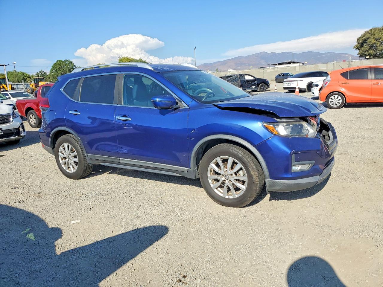 2017 NISSAN ROGUE SV — снимка 4