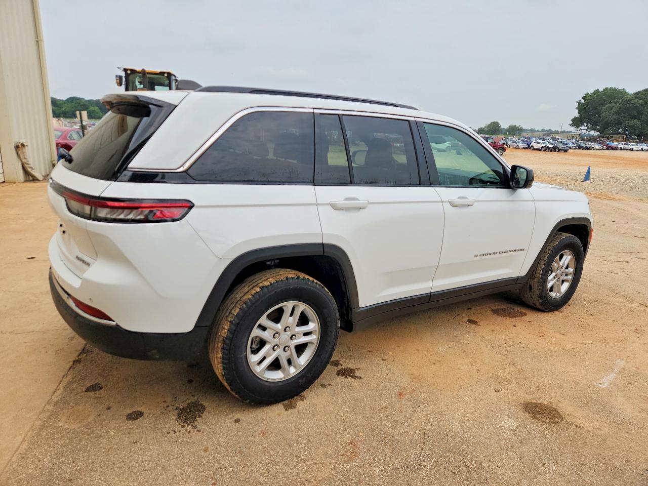 2024 JEEP GRAND CHEROKEE LAREDO — снимка 3