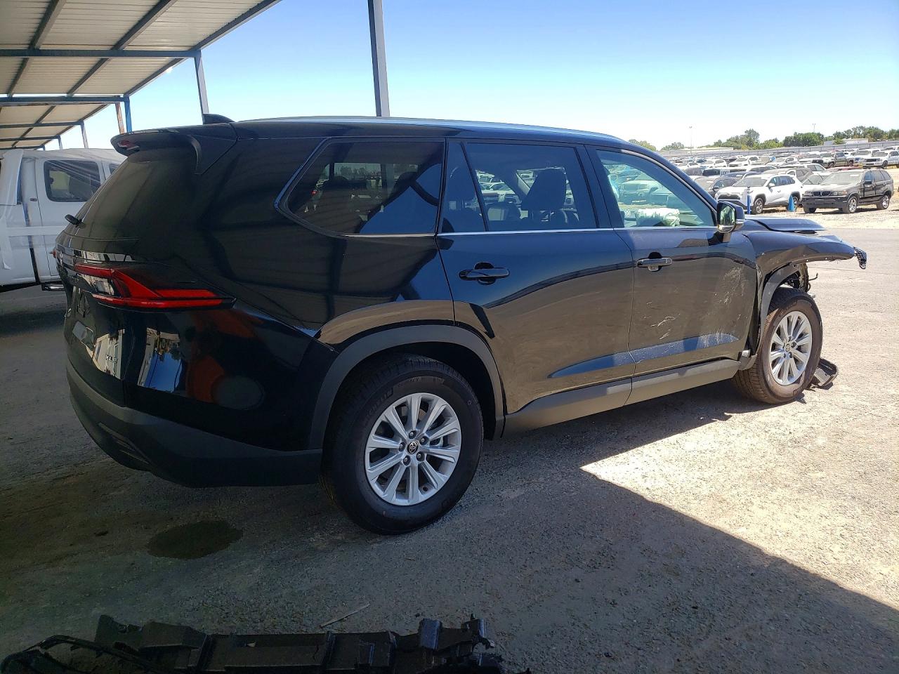 2026 TOYOTA GRAND HIGHLANDER XLE — снимка 3