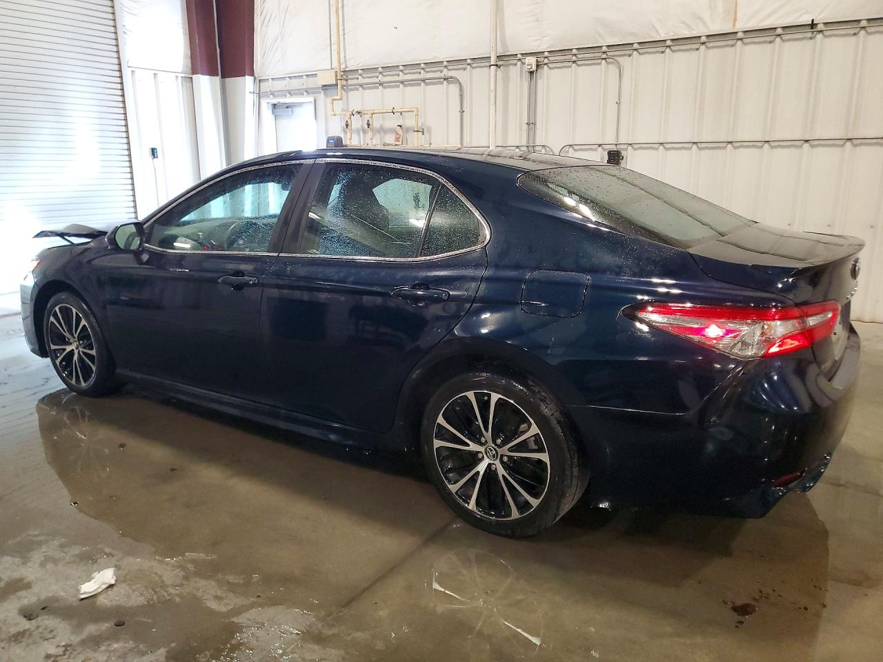 2018 TOYOTA CAMRY SE — снимка 2
