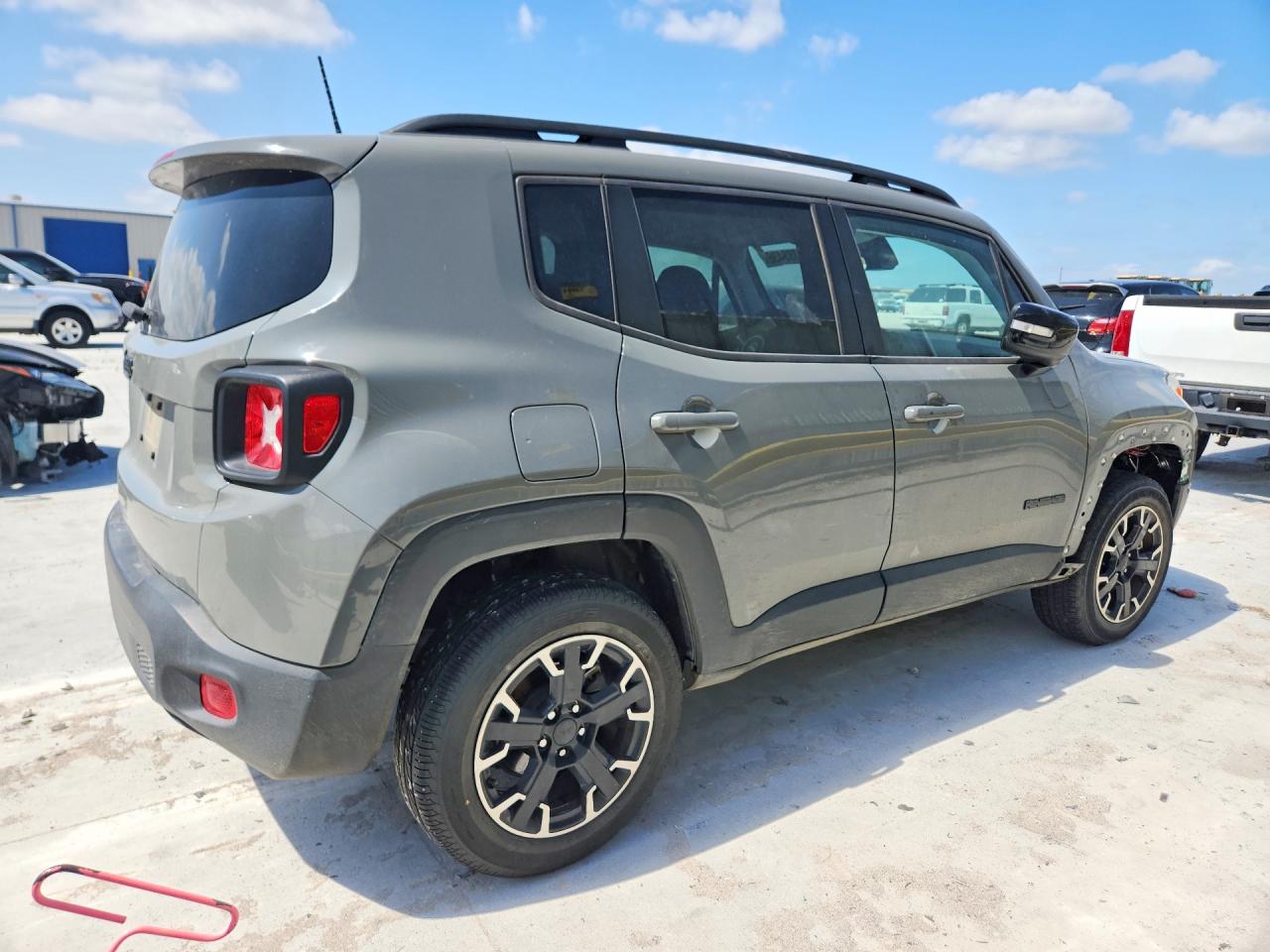 2023 JEEP RENEGADE LATITUDE — снимка 3