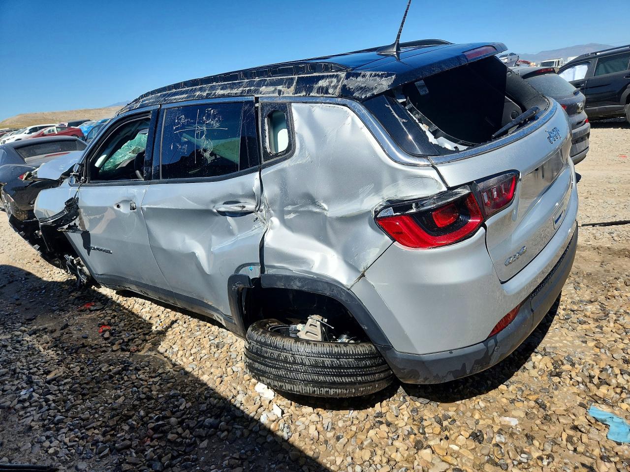 2025 JEEP COMPASS LIMITED — снимка 2
