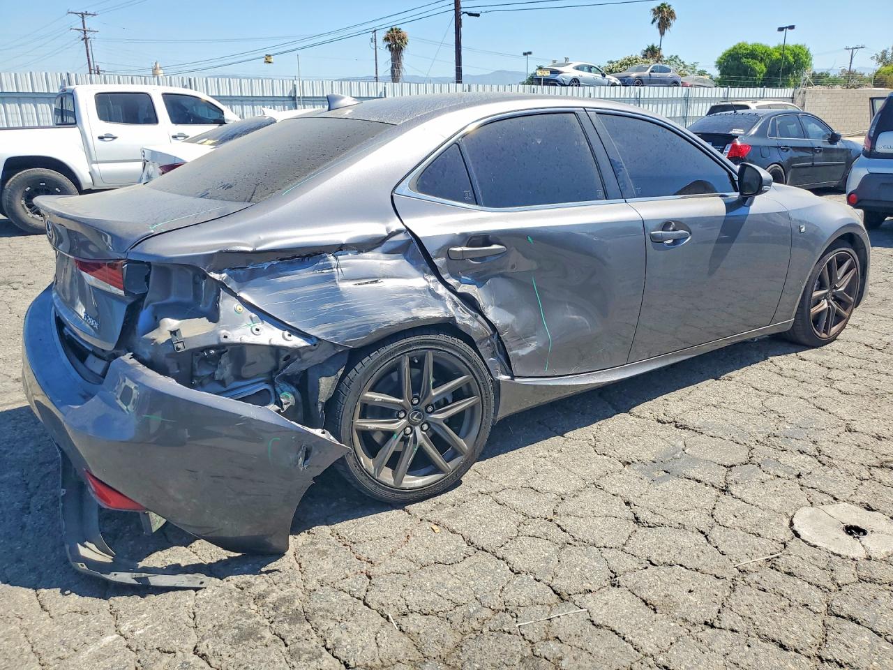 2017 LEXUS IS 200T — снимка 3