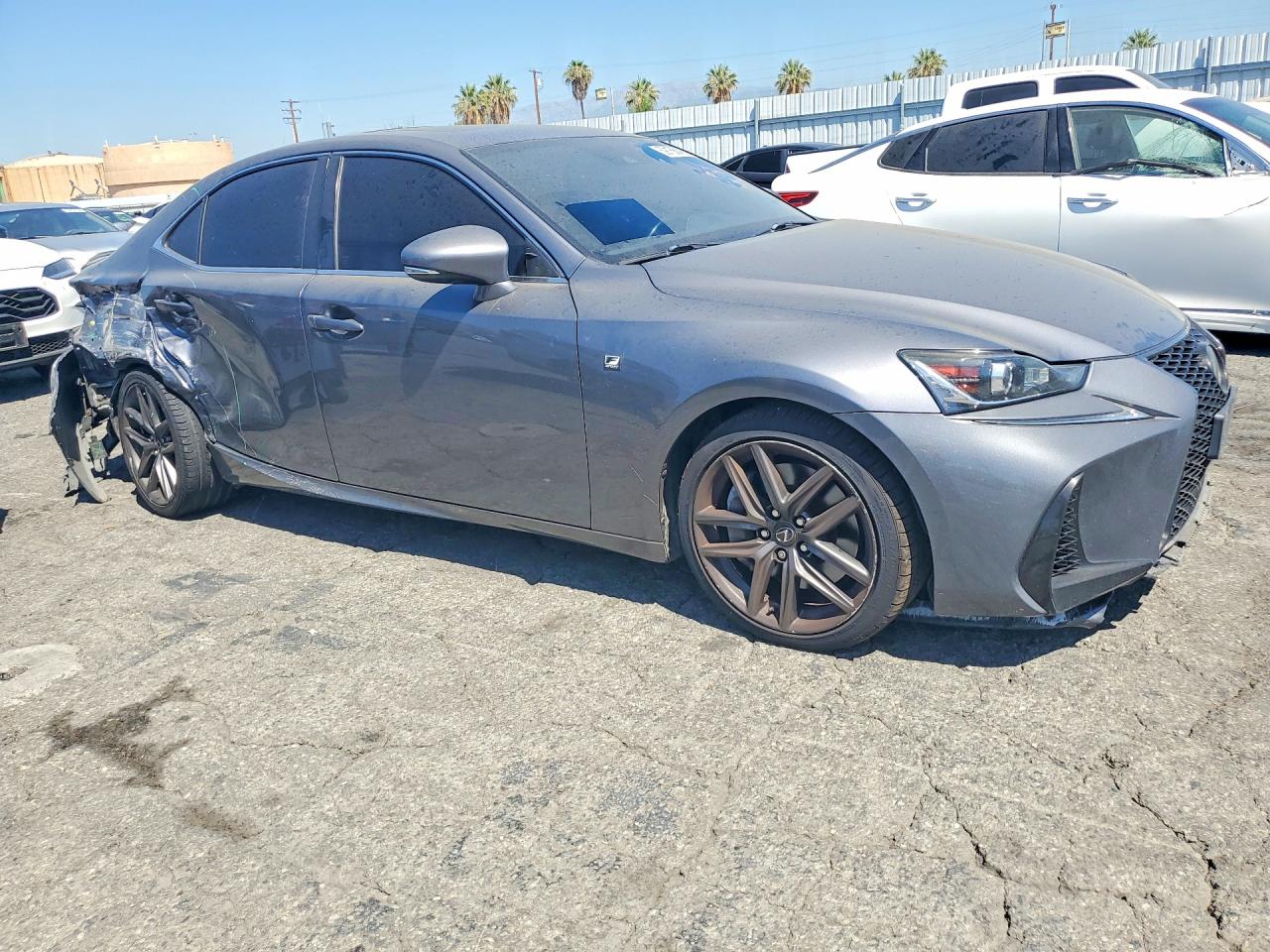 2017 LEXUS IS 200T — снимка 4