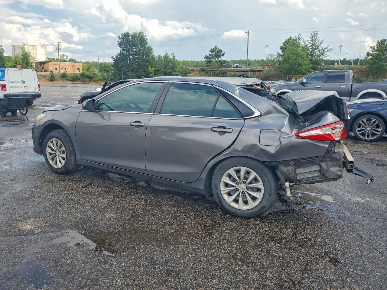 2016 TOYOTA CAMRY LE — снимка 2
