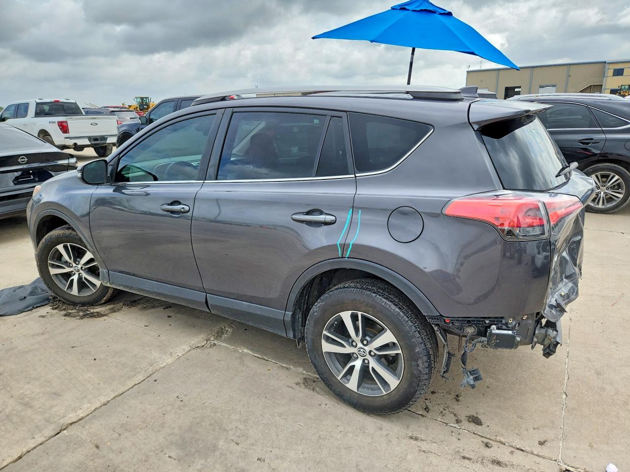 2018 TOYOTA RAV4 XLE — снимка 2