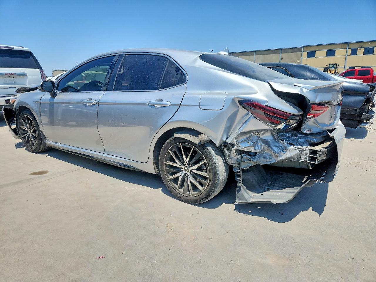 2023 TOYOTA CAMRY SE — снимка 2
