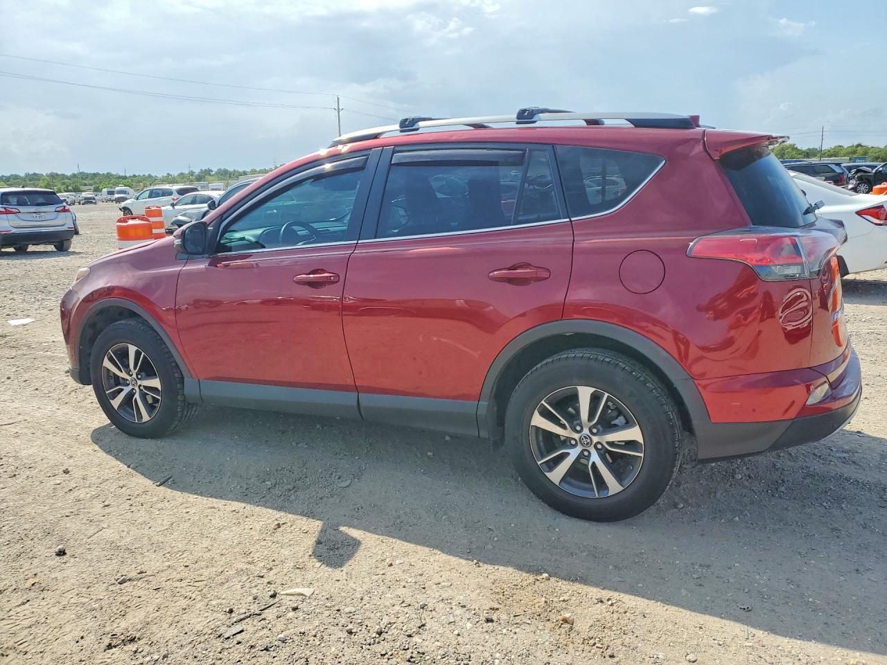 2018 TOYOTA RAV4 XLE — снимка 2