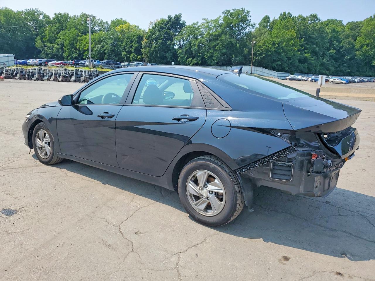 2024 HYUNDAI ELANTRA SE — снимка 2