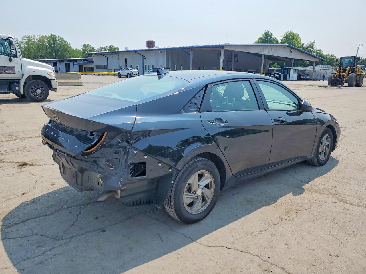 2024 HYUNDAI ELANTRA SE — снимка 3