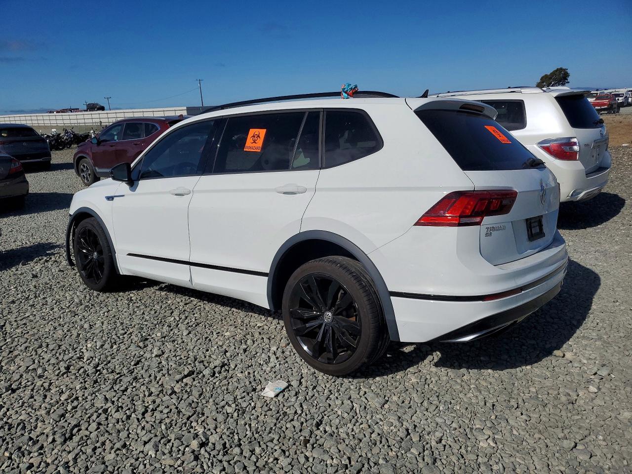 2021 VOLKSWAGEN TIGUAN SE — снимка 2