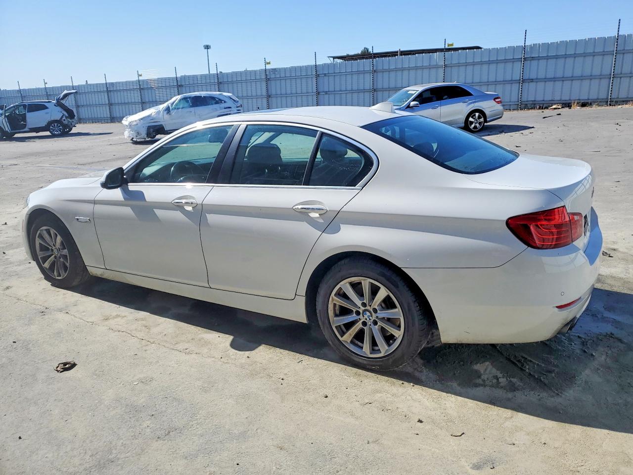 2015 BMW 528 I — снимка 2