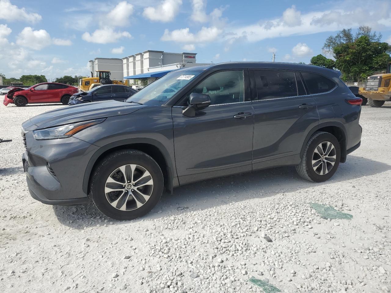 2020 TOYOTA HIGHLANDER XLE