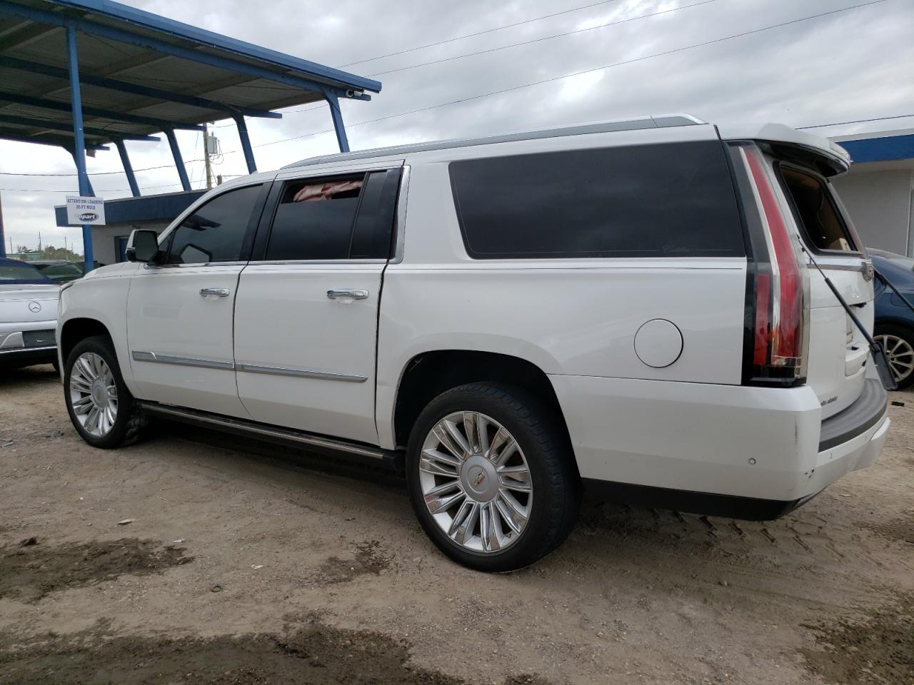 2019 CADILLAC ESCALADE ESV PLATINUM — снимка 2