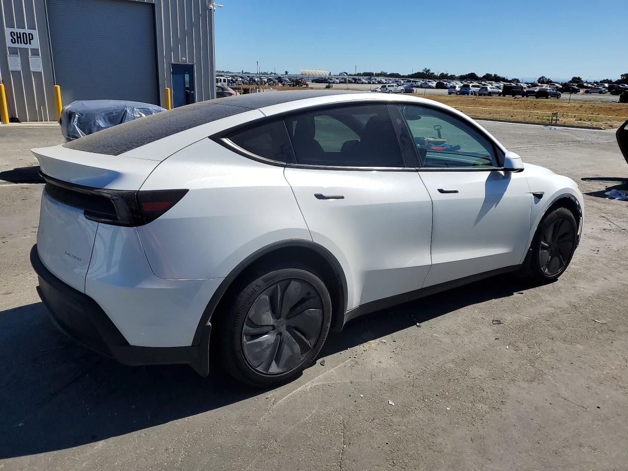 2026 TESLA MODEL Y — снимка 3