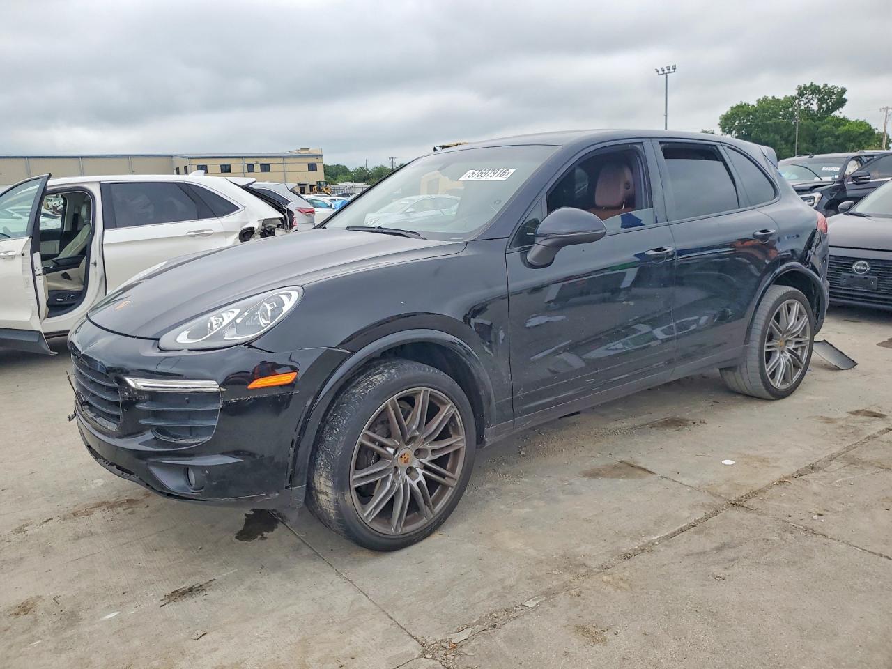 2017 PORSCHE CAYENNE