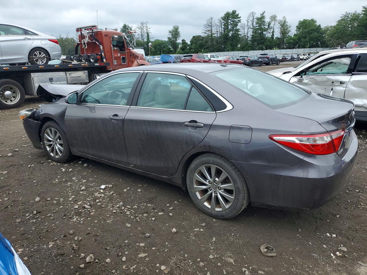 2015 TOYOTA CAMRY XLE — снимка 2