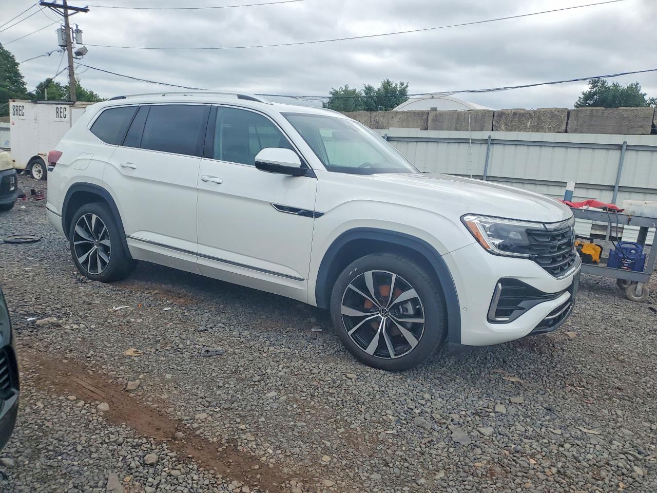 2024 VOLKSWAGEN ATLAS SEL PREMIUM R-LINE — снимка 4