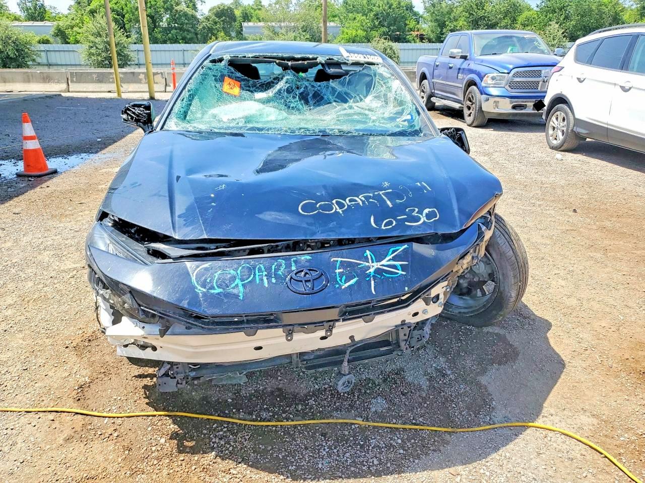 2026 TOYOTA CAMRY SE — снимка 5