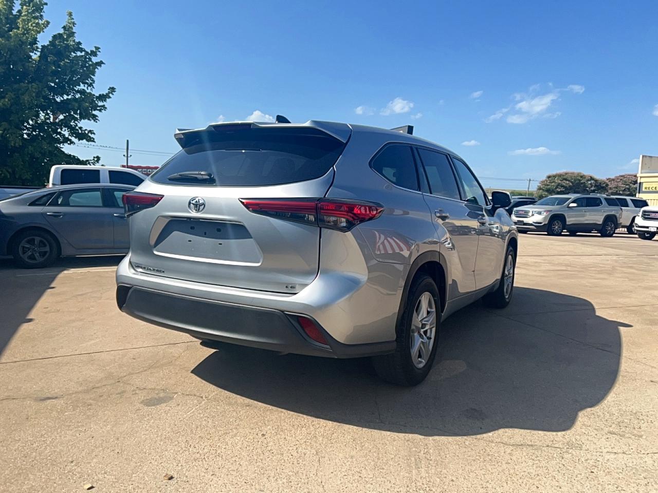 2022 TOYOTA HIGHLANDER LE — снимка 4