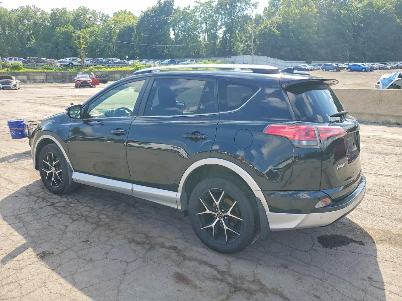 2016 TOYOTA RAV4 SE — снимка 2