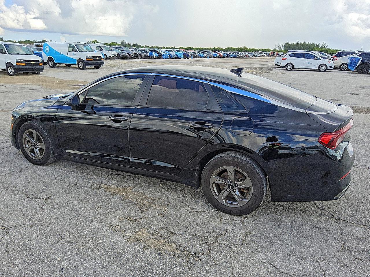 2022 KIA K5 LXS — снимка 2