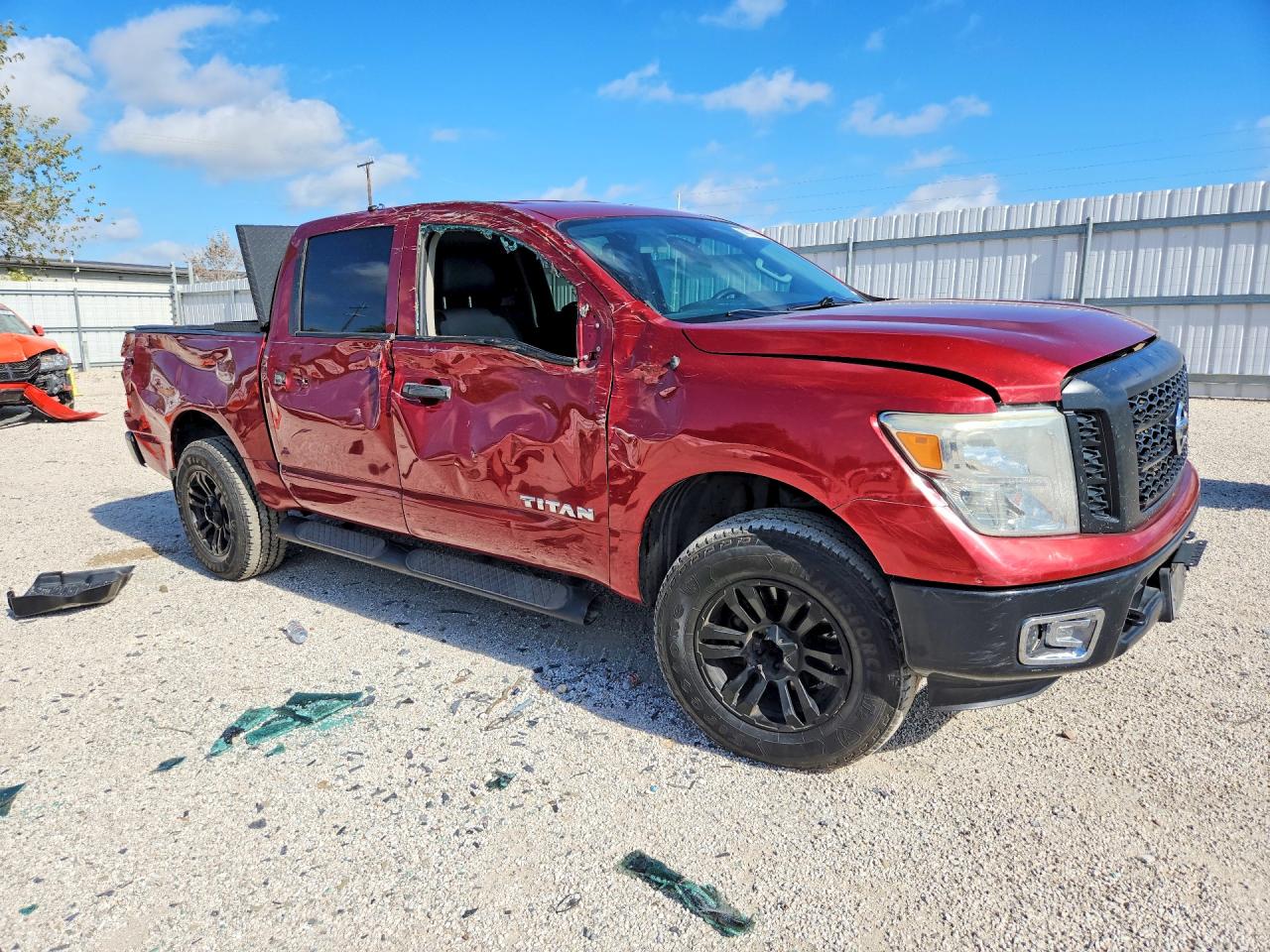 2017 NISSAN TITAN S — снимка 4