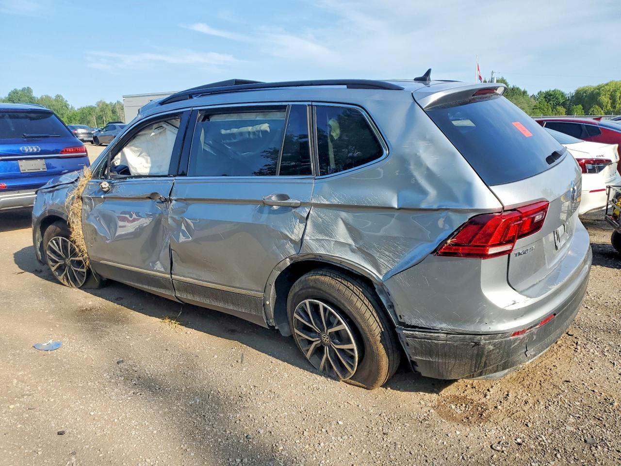 2021 VOLKSWAGEN TIGUAN SE — снимка 2