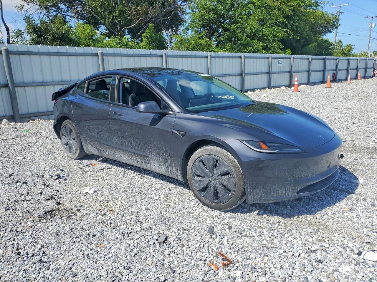 2025 TESLA MODEL 3 — снимка 4