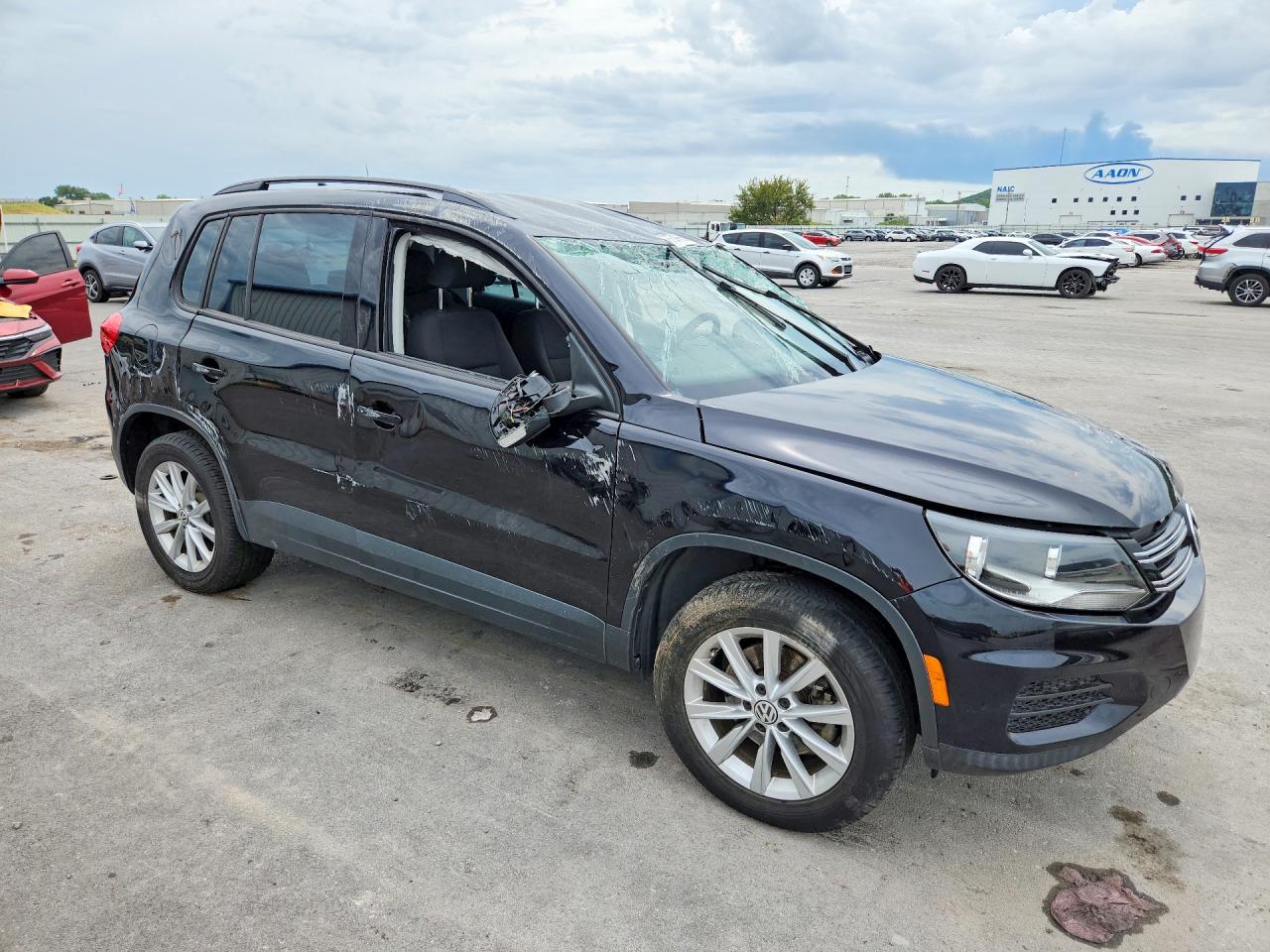 2018 VOLKSWAGEN TIGUAN LIMITED — снимка 4