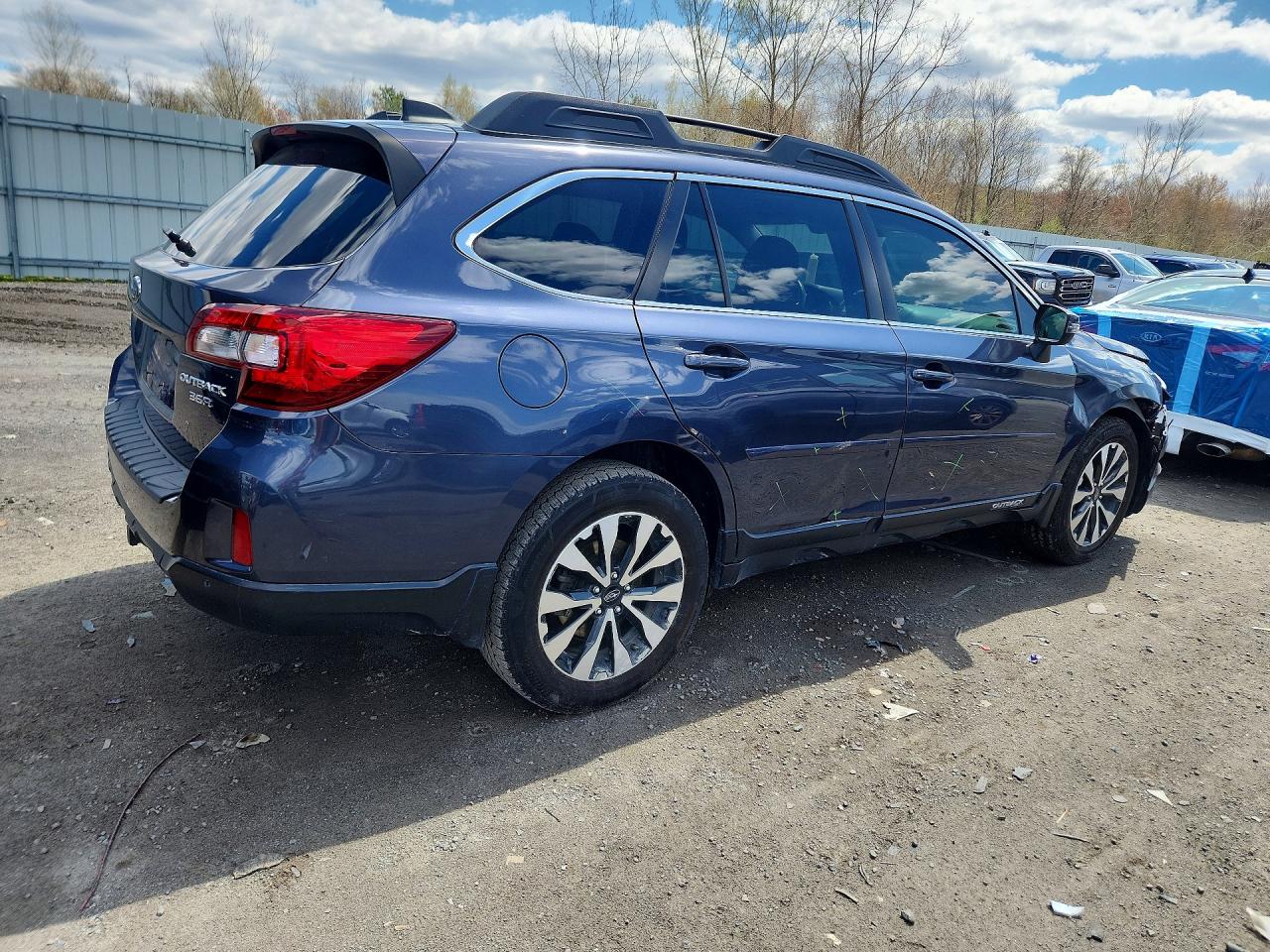 2017 SUBARU OUTBACK 3.6R LIMITED — снимка 3