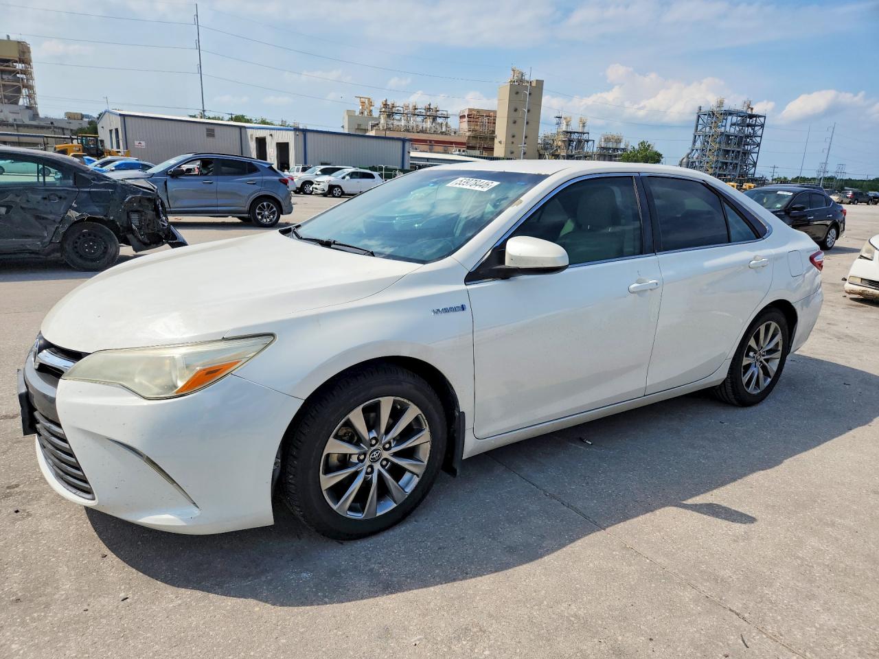 2015 TOYOTA CAMRY HYBRID XLE