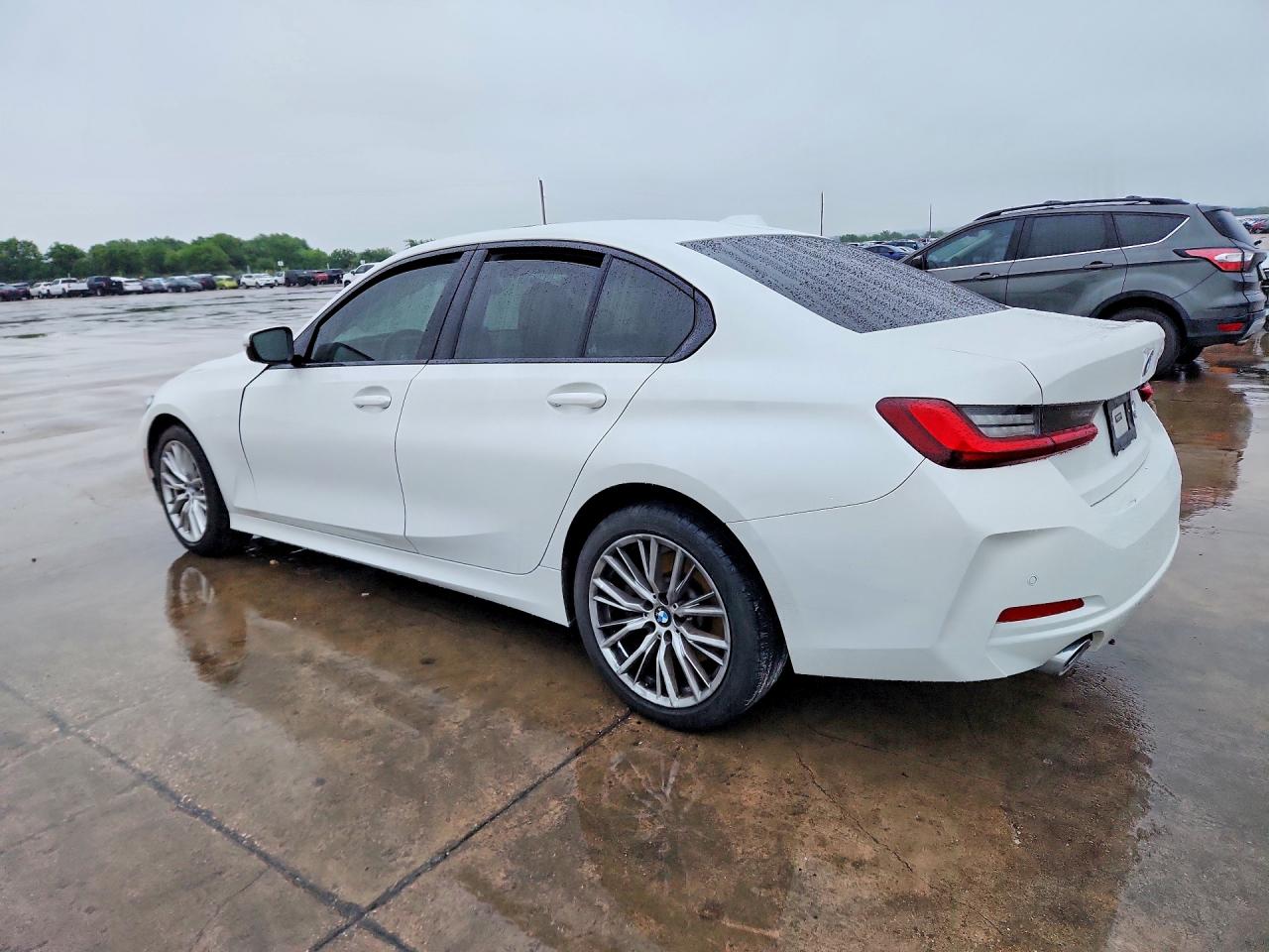 2023 BMW 330I — снимка 2