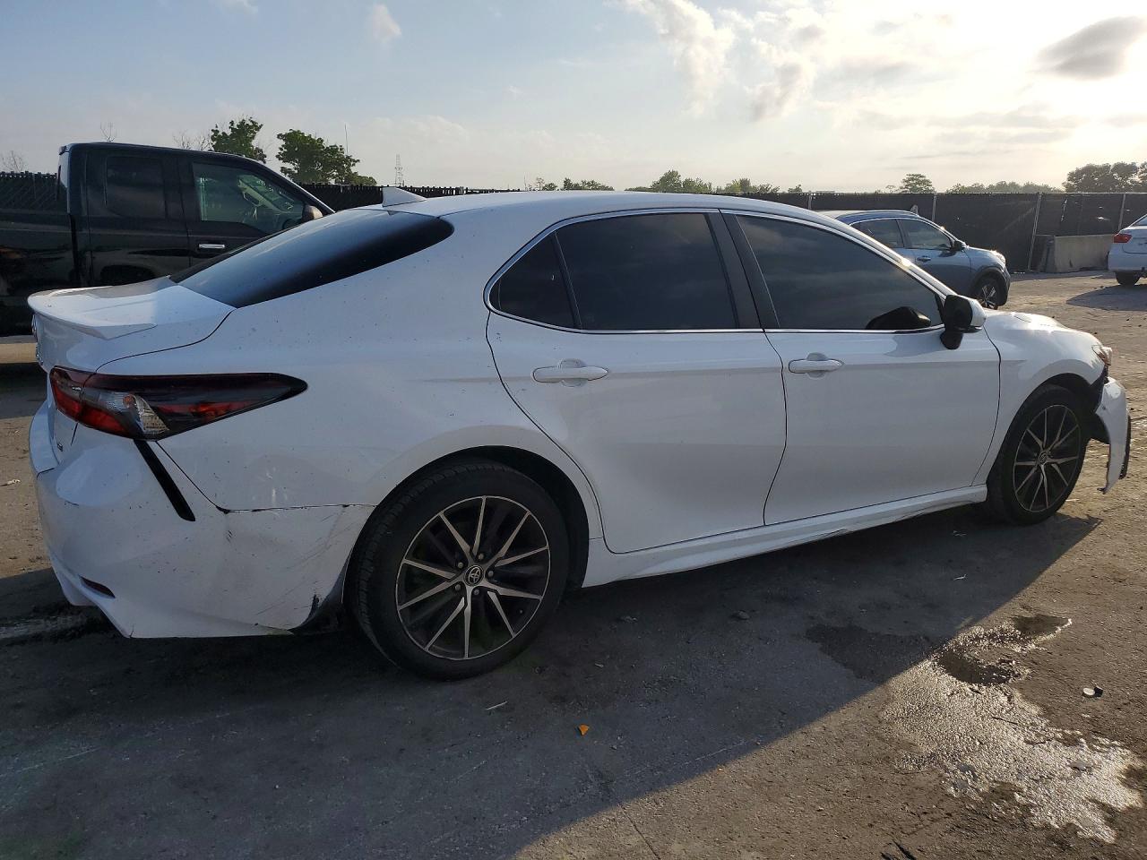 2022 TOYOTA CAMRY SE — снимка 3