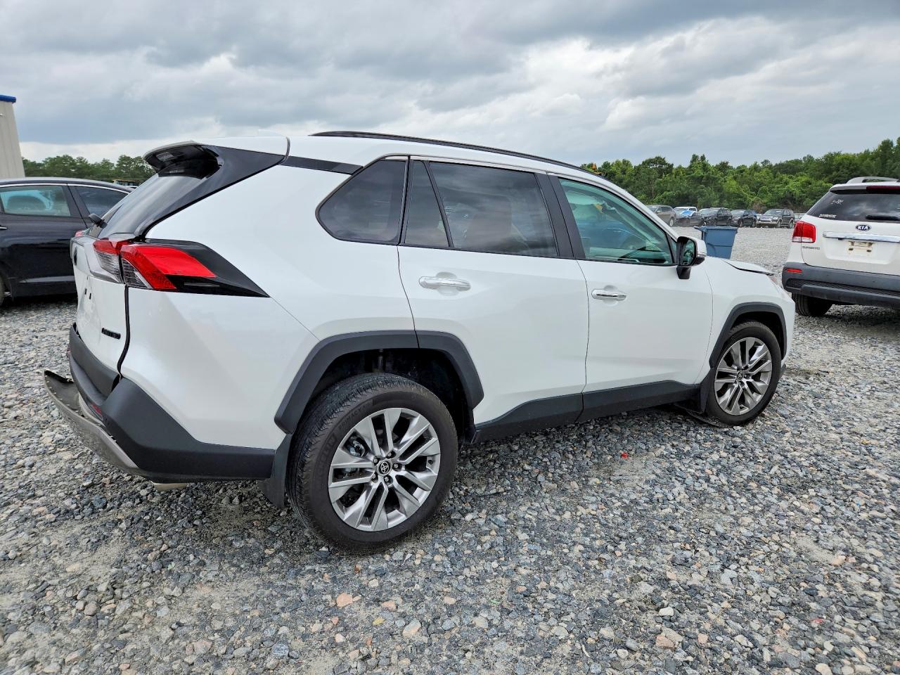 2024 TOYOTA RAV4 LIMITED — снимка 3