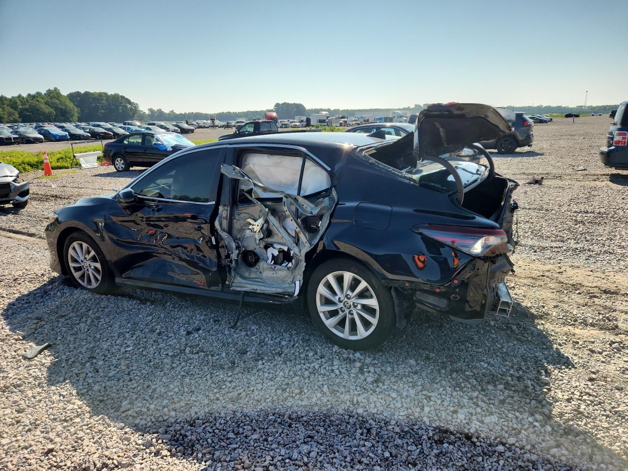 2023 TOYOTA CAMRY LE — снимка 2