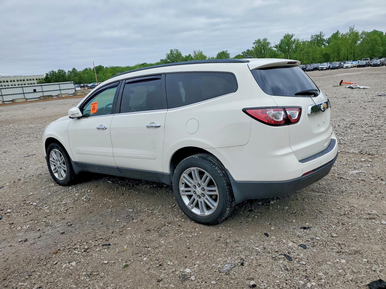 2015 CHEVROLET TRAVERSE LT — снимка 2