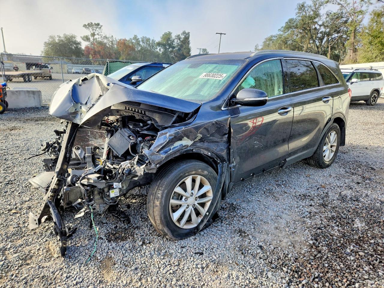 2017 KIA SORENTO LX