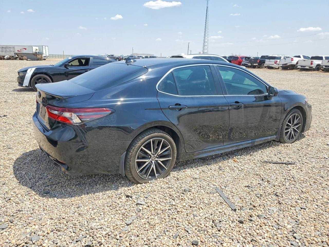 2021 TOYOTA CAMRY SE — снимка 3