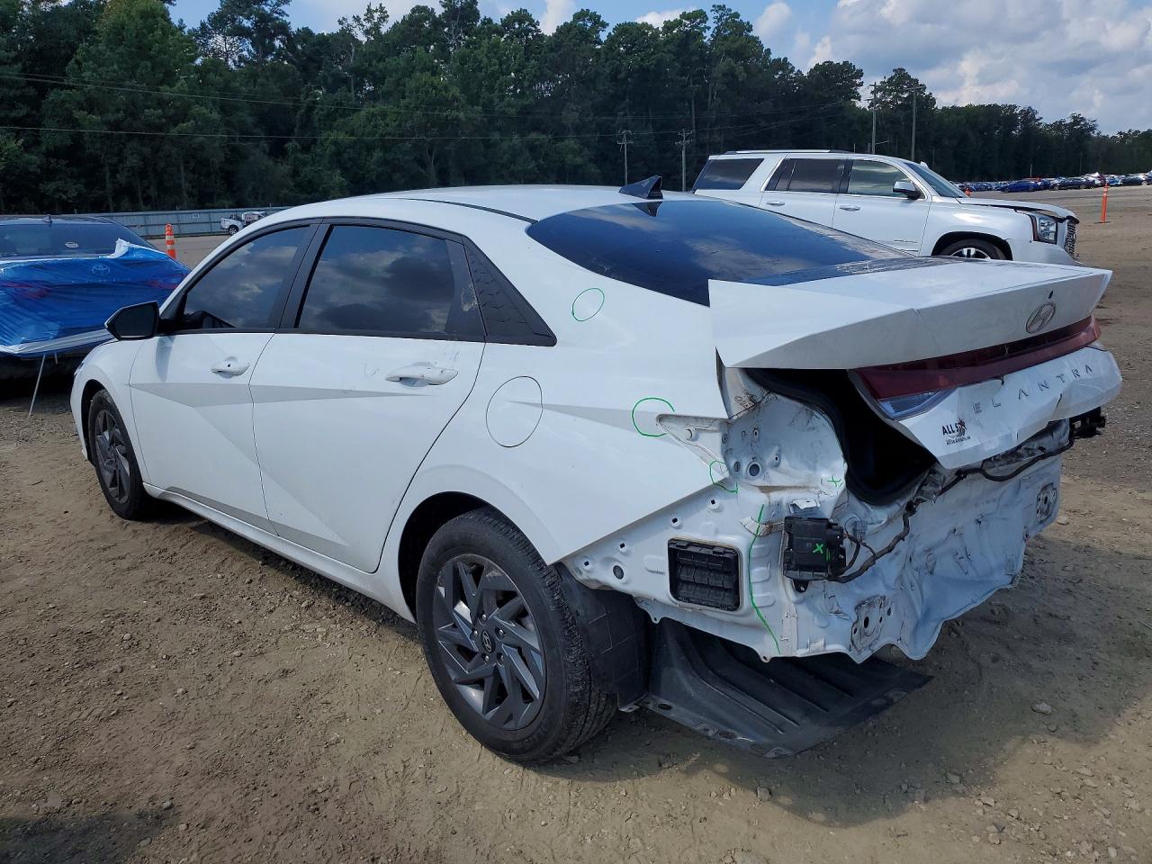 2024 HYUNDAI ELANTRA SEL — снимка 2