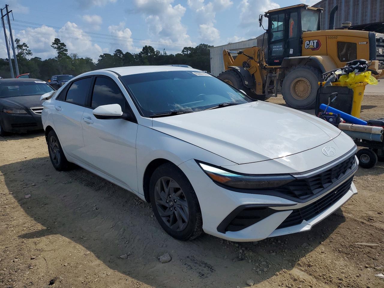 2024 HYUNDAI ELANTRA SEL — снимка 4
