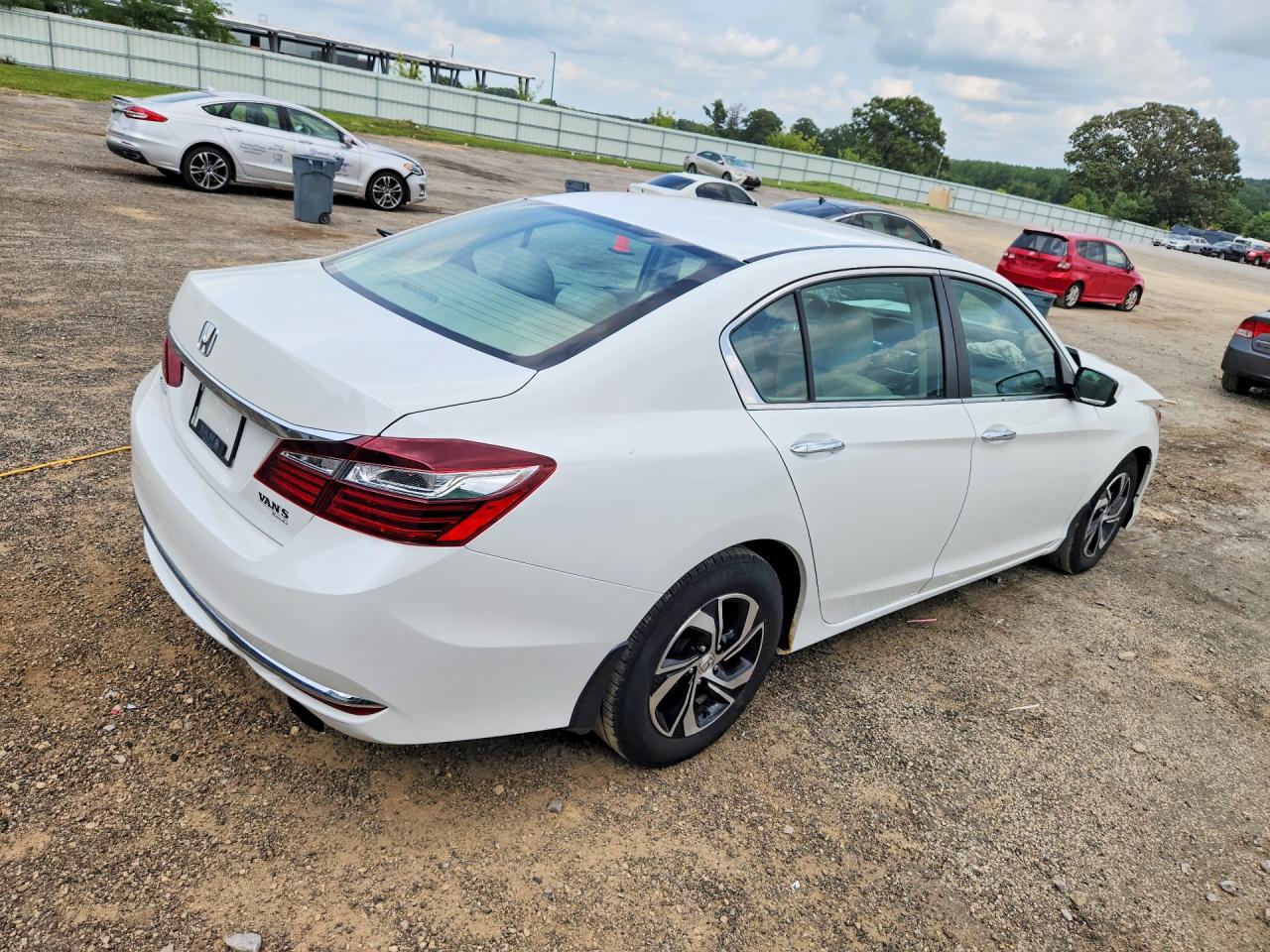 2017 HONDA ACCORD LX — снимка 3